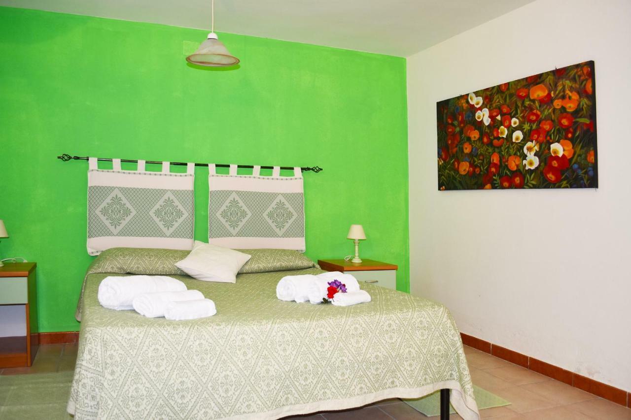 Casa Vacanza Porto Frailis Gia Porto Frailis B&B 아르바탁스 외부 사진